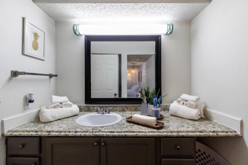 The Cozy Clouds Resort At Nrg Houston Extérieur photo